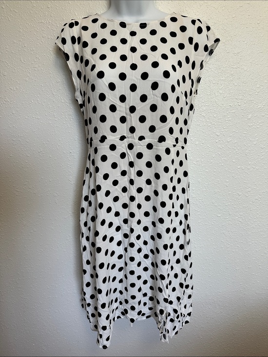 LOFT Dresses & Skirts - LOFT Black Polka Dot White Midi Dress Size 6 Petite